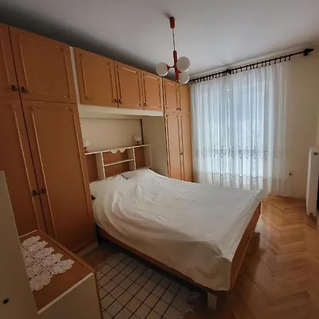 Sara Apartment *