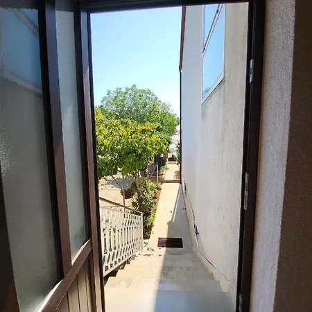 Sara Apartment