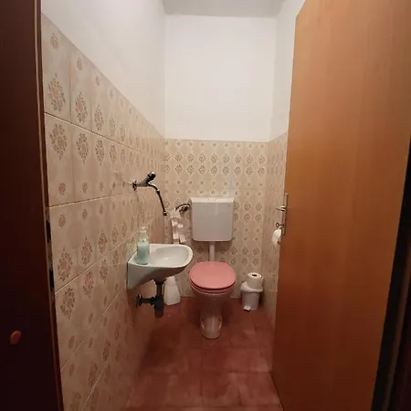 Sara Apartment *